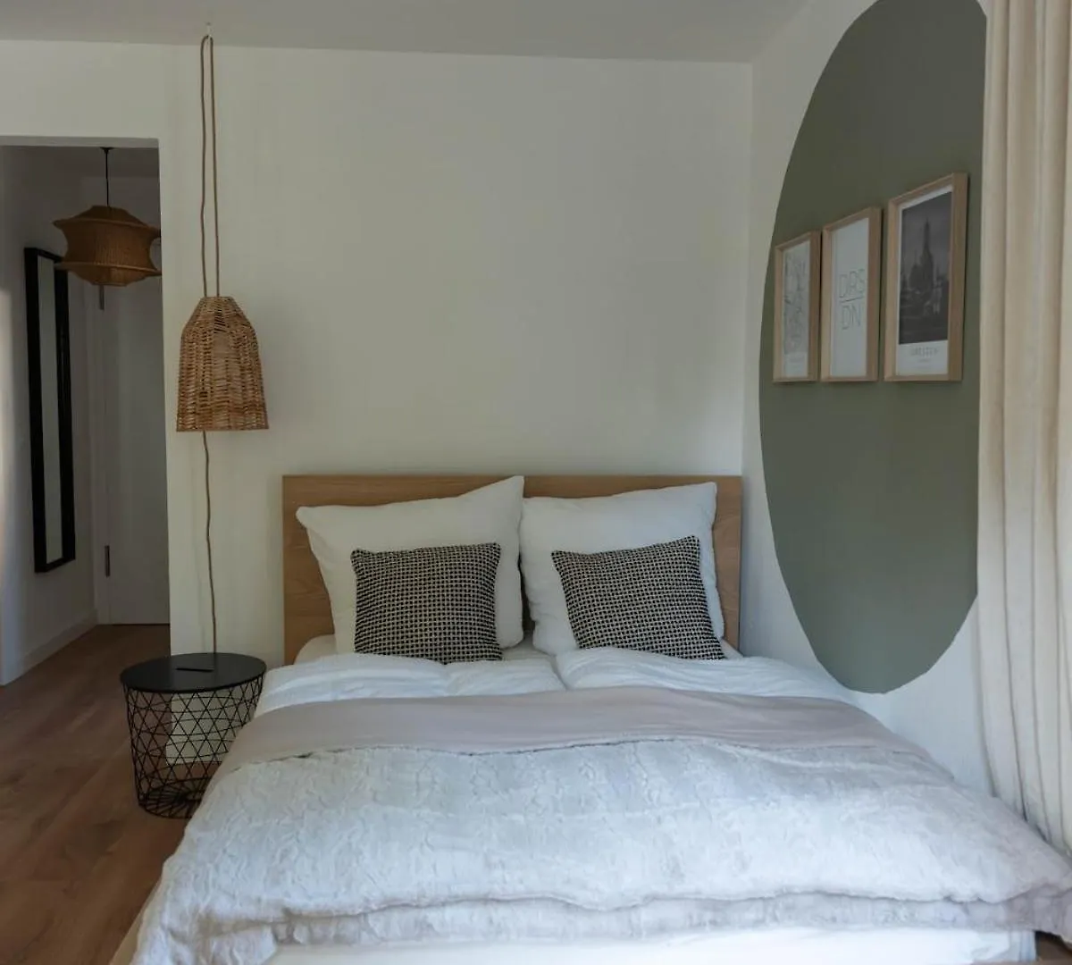 Ferienwohnung In Dresden - Elbnah - Ruhig - Neu - Gut Angebunden - Wifi - Tv -Kostenloses Parken アパート